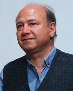 علی لقمانی