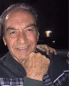 منوچهر چشم آذر