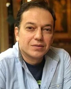 کامبیز دارابی