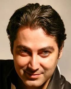 کاوه آشنا