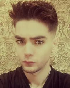 متین عزیزپور