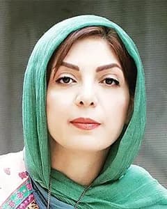 نیلوفر لاری پور