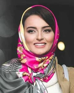 نیلوفر پارسا