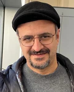 نیما حسن دوست