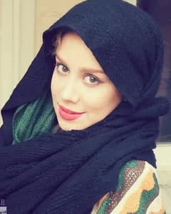 نوش آفرین رحمانی