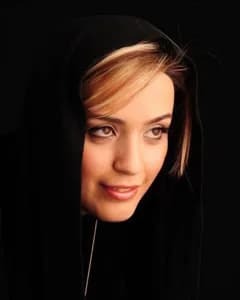 نوشین حسین خانی