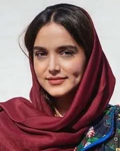 سارا باقری