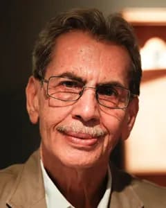 کامبیز درم بخش