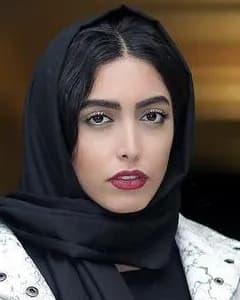 ساناز طاری