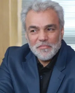 حسین یاریار تهیه کننده فیلم شب روباه