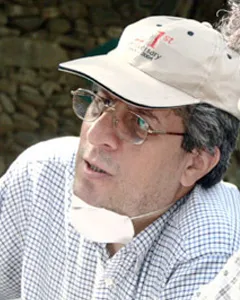 محمدرضا اعلامی کارگردان فیلم آن سوی آینه